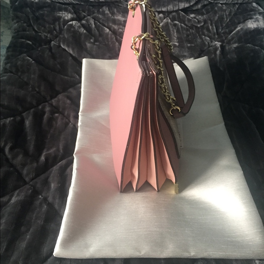 Bcbg handbag - Picture 2 of 5